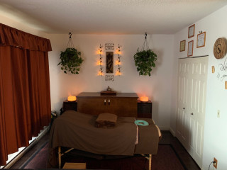 1h/ 100$ Therapeutic Massage in private in downtown Montréal 1h/100$