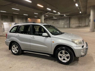 Magnifique Toyota rav4 année 2004 bon état à un taux abordable