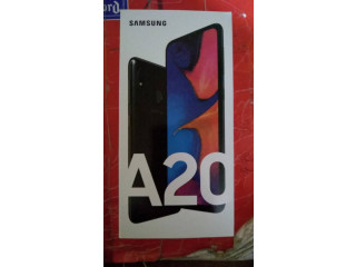 Téléphone Portable Samsung Galaxy A20 nan boîte Full accessoires disponibles.